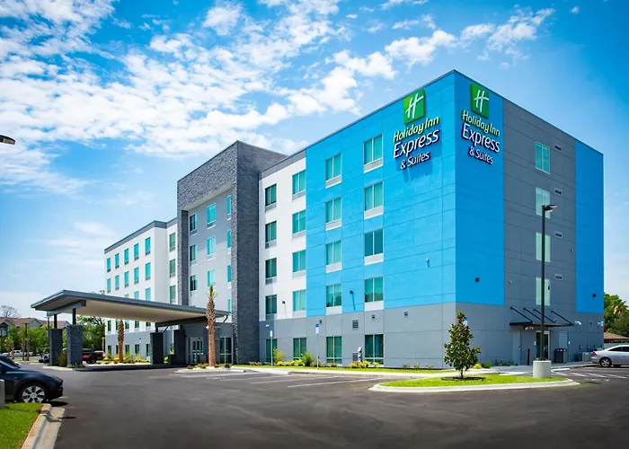 Holiday Inn Express & Suites Pensacola Airport North - I-10 By Ihg